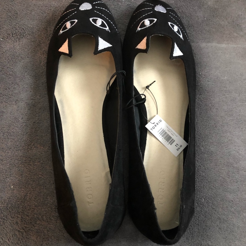 Torrid cat shoes size 11.